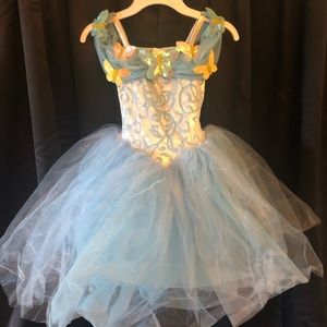 Young girl ballet tutu